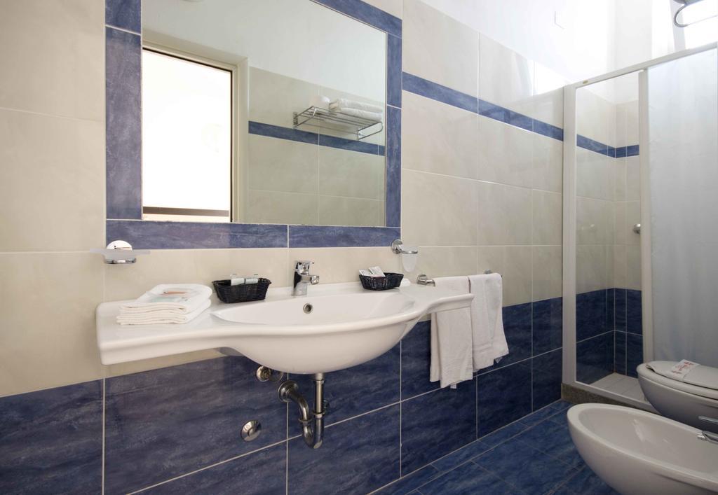 Hotel Veliero Rimini Værelse billede