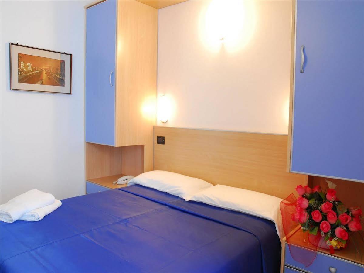 Hotel Veliero Rimini Eksteriør billede