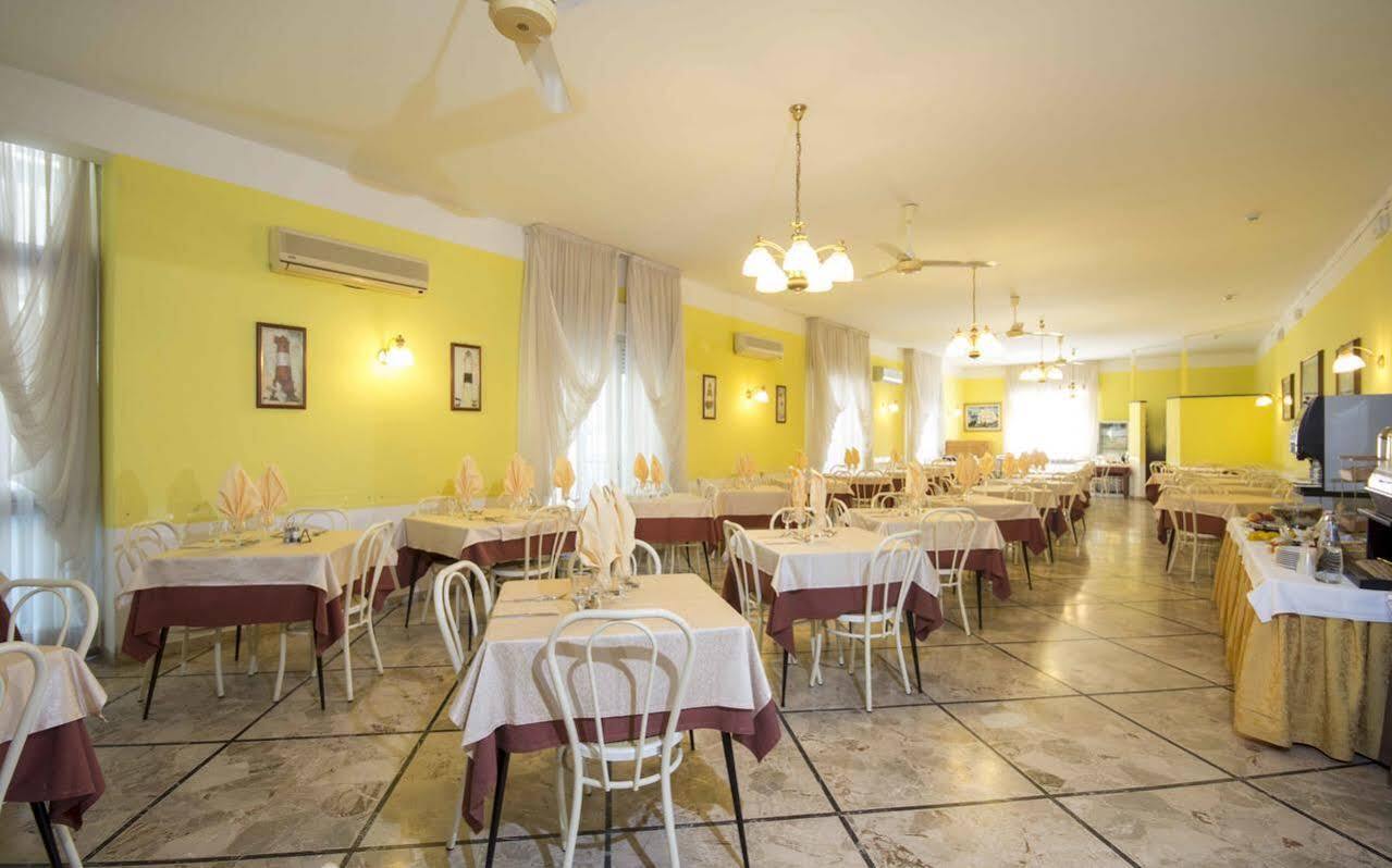 Hotel Veliero Rimini Eksteriør billede